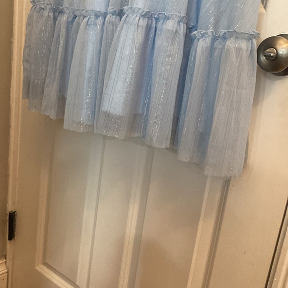 Mac Duggal  Size 4 Ruffle Tiered Metallic Ruched Shoulder Dress - Picture 8 of 14